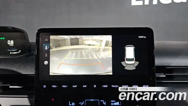 Hyundai Staria 2023 — Фото 13/20