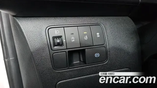 Hyundai Staria 2023 — Фото 16/20