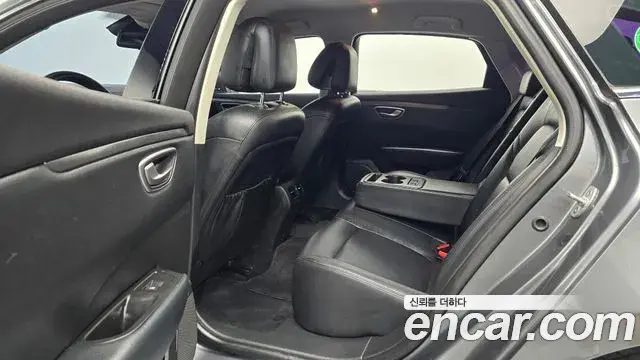 Renault Samsung SM6 2018 — ფოტო 13/20