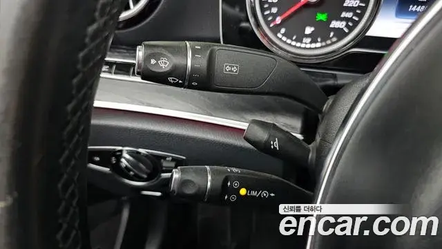 Mercedes-Benz E-Class 2018 — Фото 14/20