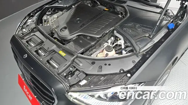 Mercedes-Benz S-Class 2026 — Photo 17/37