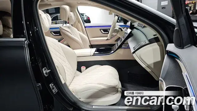 Mercedes-Benz S-Class 2026 — Photo 8/37