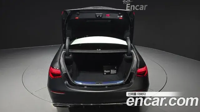 Mercedes-Benz S-Class 2026 — Photo 14/37