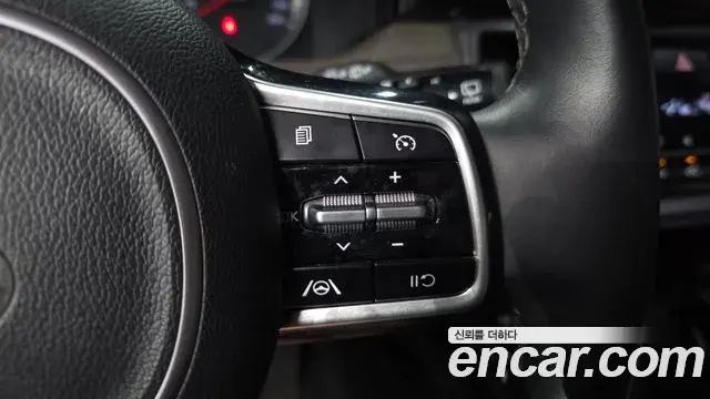 Kia Sorento 2021 — Фото 17/20