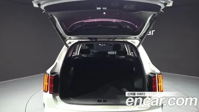 Kia Sorento 2021 — Фото 20/20