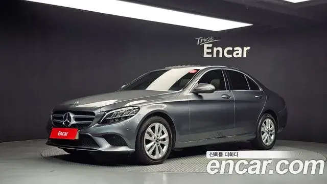 Mercedes-Benz C-Class 2019 — Фото 1/20