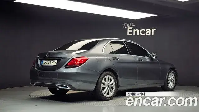 Mercedes-Benz C-Class 2019 — Фото 2/20