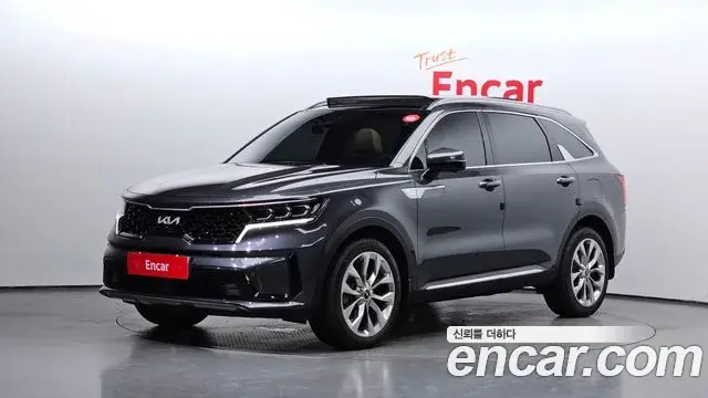Kia Sorento 2023 — Фото 1/20