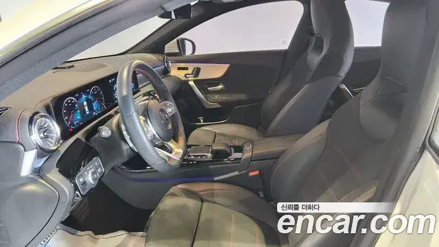 Mercedes-Benz CLA-Class 2021 — Фото 13/17
