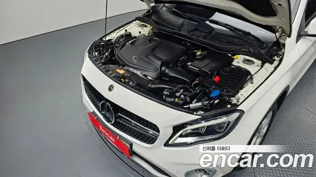 Mercedes-Benz GLA-Class 2019 — Photo 10/31