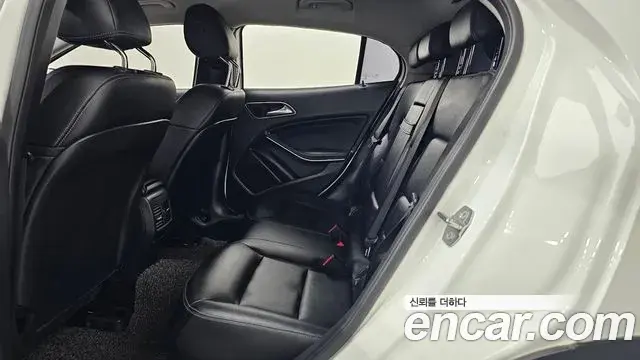 Mercedes-Benz GLA-Class 2019 — Photo 15/31