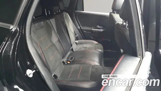Mercedes-Benz GLA-Class 2020 — Фото 11/20