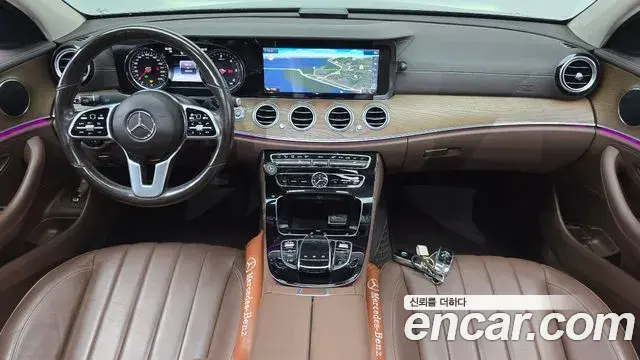 Mercedes-Benz E-Class 2019 — Фото 10/20