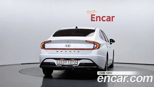 Hyundai Sonata 2020 — Фото 4/20
