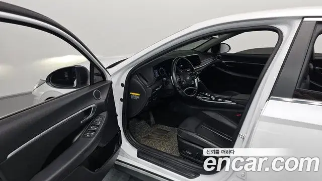 Hyundai Sonata 2020 — Фото 10/20