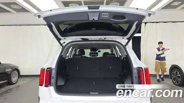 Kia Sorento 2023 — Фото 20/20
