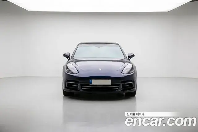Porsche Panamera 2018 — Фото 4/20