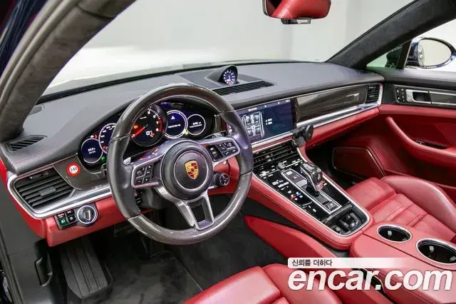 Porsche Panamera 2018 — Фото 7/20