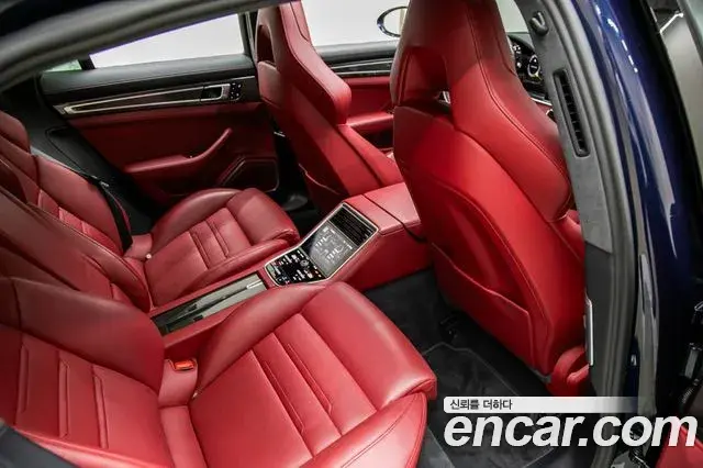 Porsche Panamera 2018 — Фото 12/20
