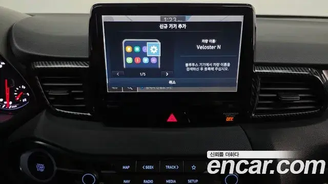 Hyundai Veloster 2021 — Фото 14/20