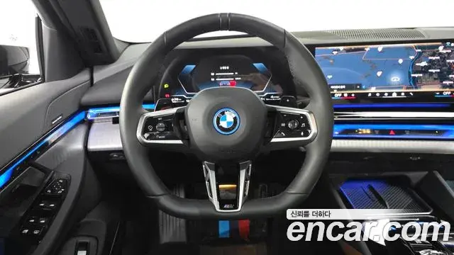 BMW 5 Series 2026 — Фото 13/20