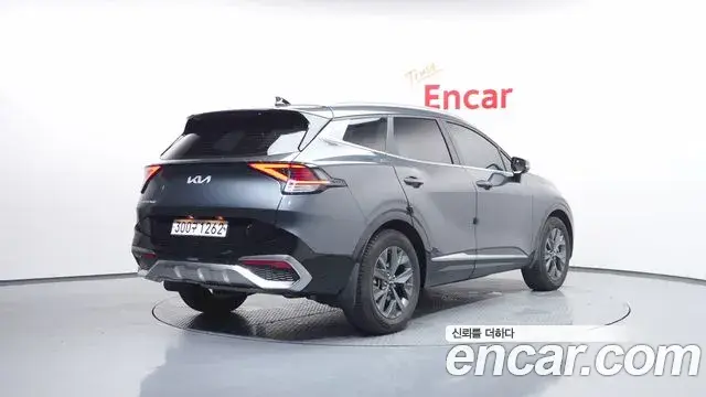 Kia Sportage 2024 — Фото 2/20
