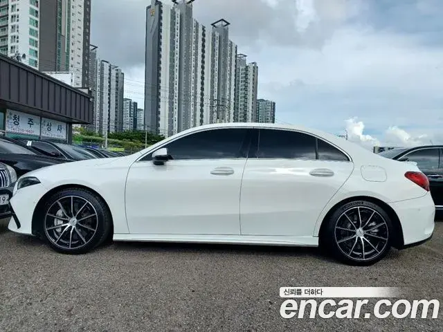 Mercedes-Benz A-Class 2024 — Şəkil 3/16