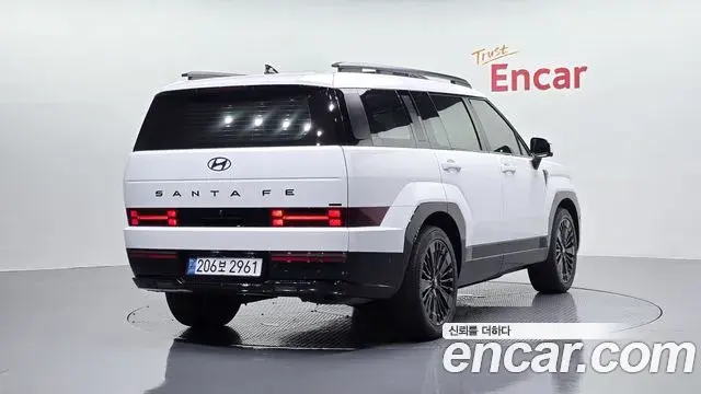 Hyundai Santa Fe 2024 — Фото 2/20