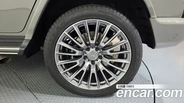 Mercedes-Benz G-Class 2025 — Şəkil 26/37
