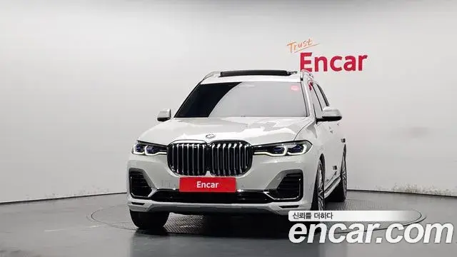 BMW X7 2021 — Фото 2/20