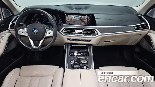 BMW X7 2021 — Фото 10/20