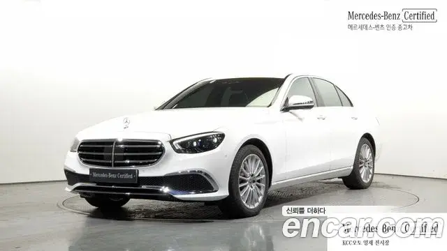 Mercedes-Benz E-Class 2022 — Фото 20/20