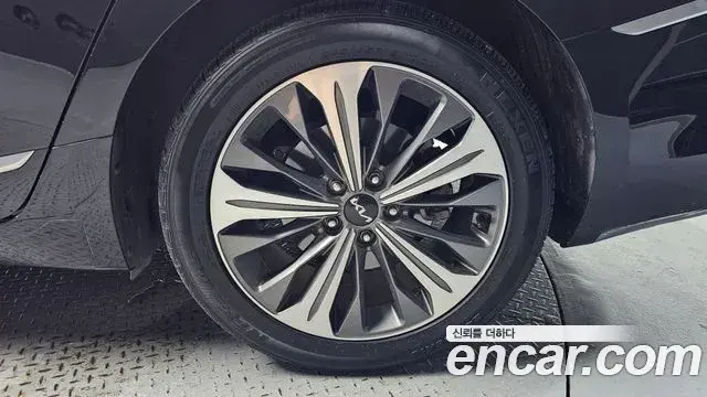 Kia K8 2021 — Photo 25/30