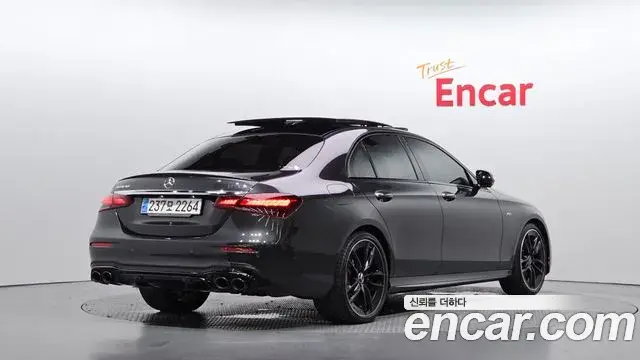 Mercedes-Benz E-Class 2023 — Фото 2/20