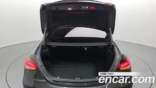 Mercedes-Benz E-Class 2023 — Фото 20/20