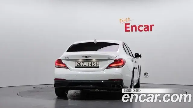 Genesis G70 2019 — Photo 9/20