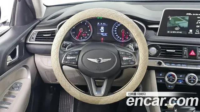 Genesis G70 2019 — Photo 13/20