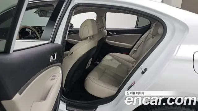 Genesis G70 2019 — Photo 20/20
