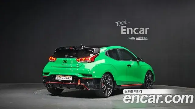 Hyundai Veloster 2019 — Фото 2/20