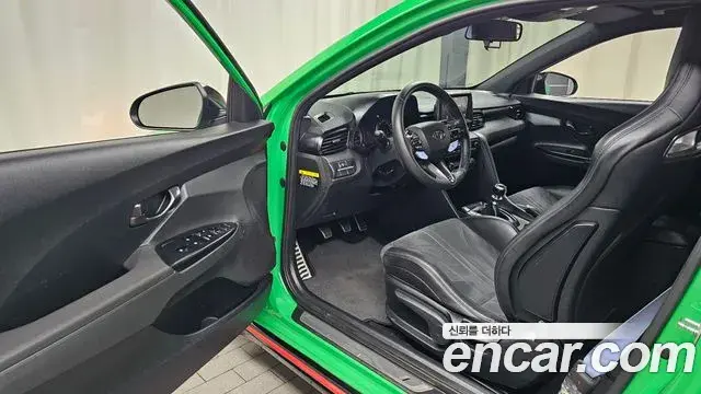 Hyundai Veloster 2019 — Фото 10/20