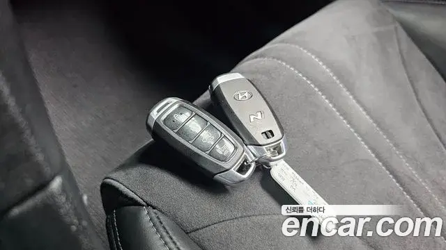 Hyundai Veloster 2019 — Фото 16/20