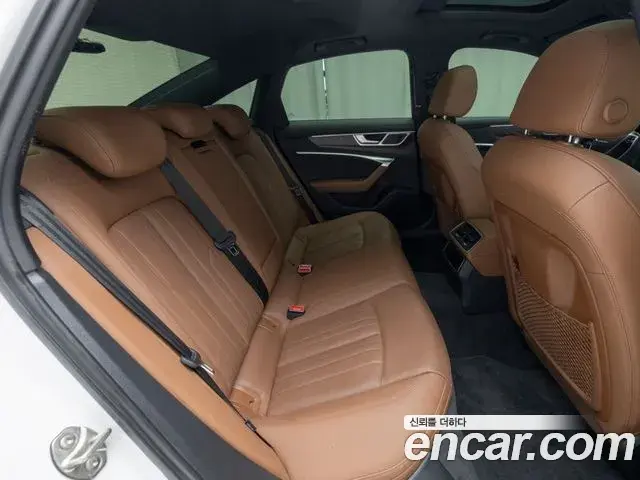 Audi A6 2021 — Фото 11/20