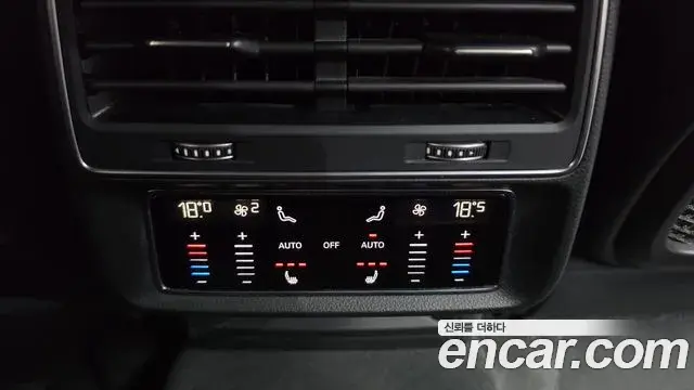 Audi Q7 2021 — Фото 18/20
