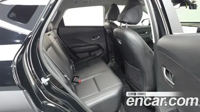 Hyundai Kona 2023 — Фото 11/20