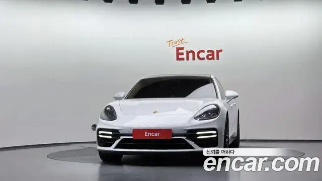 Porsche Panamera 2021 — Фото 3/20