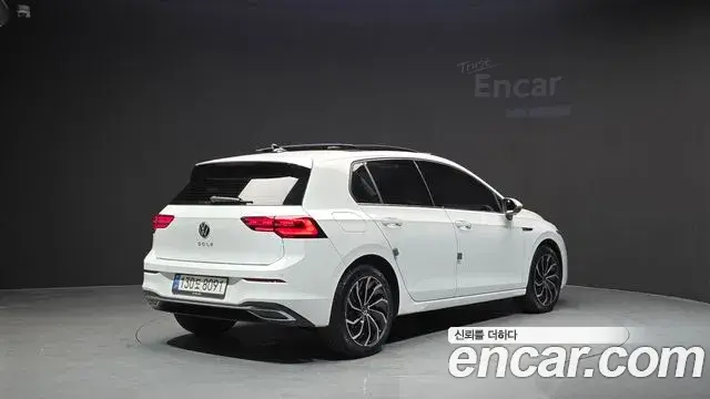 Volkswagen Golf 2022 — Photo 32/32