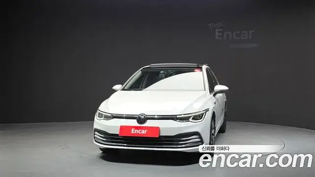 Volkswagen Golf 2022 — Photo 2/32