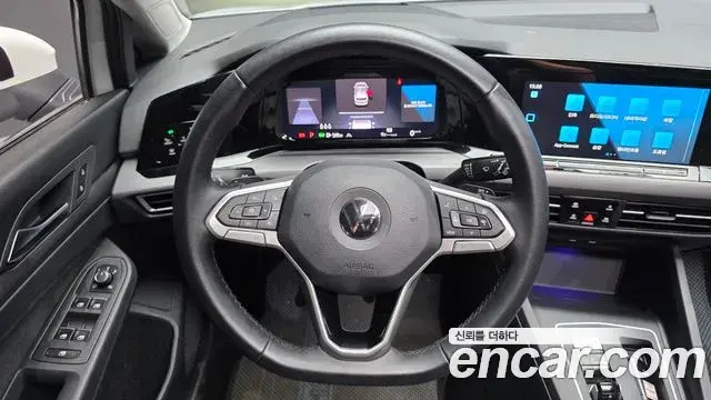Volkswagen Golf 2022 — Photo 22/32