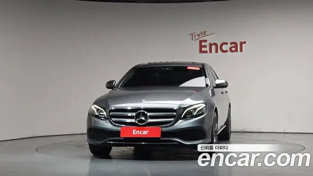 Mercedes-Benz E-Class 2019 — Фото 3/20