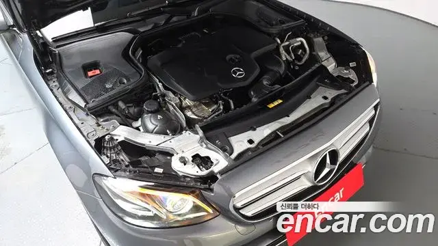 Mercedes-Benz E-Class 2019 — Фото 6/20